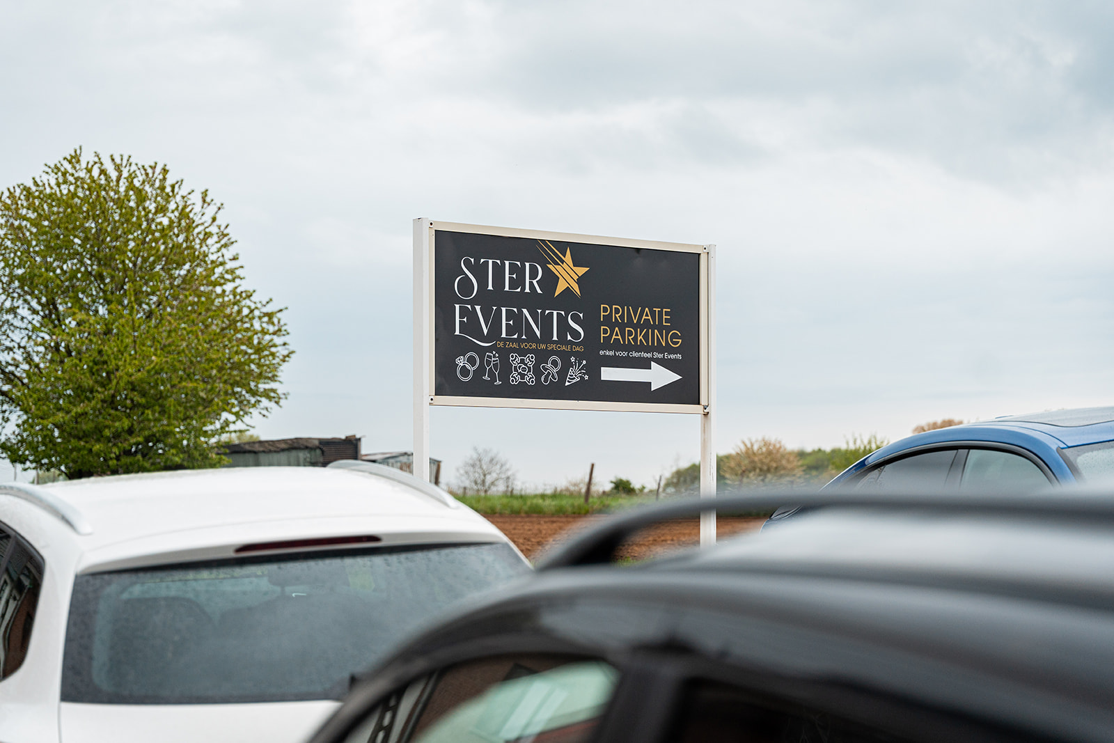 Bewegwijzering naar de private parking van Ster Events